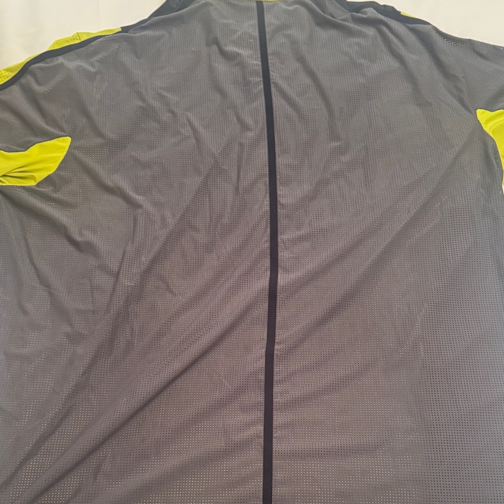 Nike Men's Yellow and Black Gradient Polo - Tiger Woods Collection - Picture 6 of 6